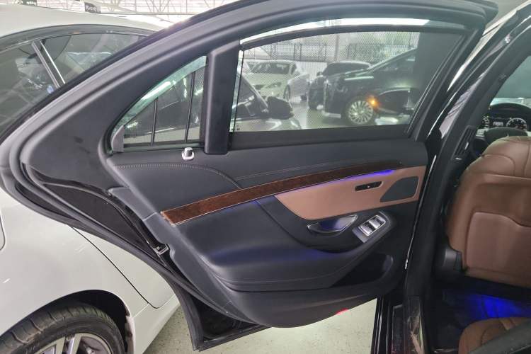 Used Mercedes-Benz S-Class 2014 S 320 L Business Model
