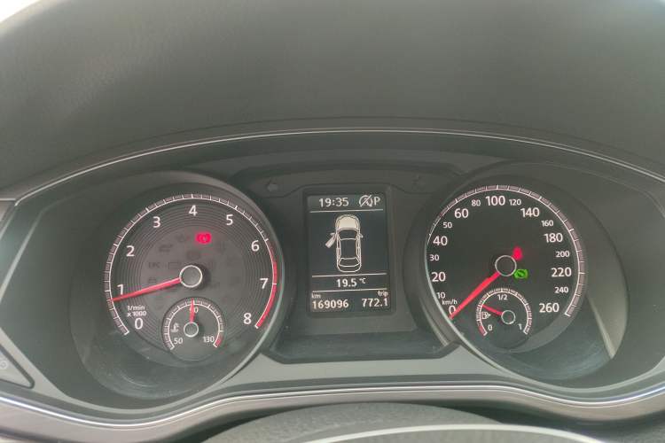 Used Volkswagen Passat 2016 330TSI DSG Luxury Edition
