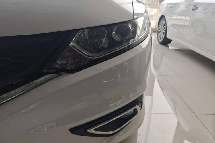 Used Honda Jade 2013 1.8L automatic Comfort version 5 seats
