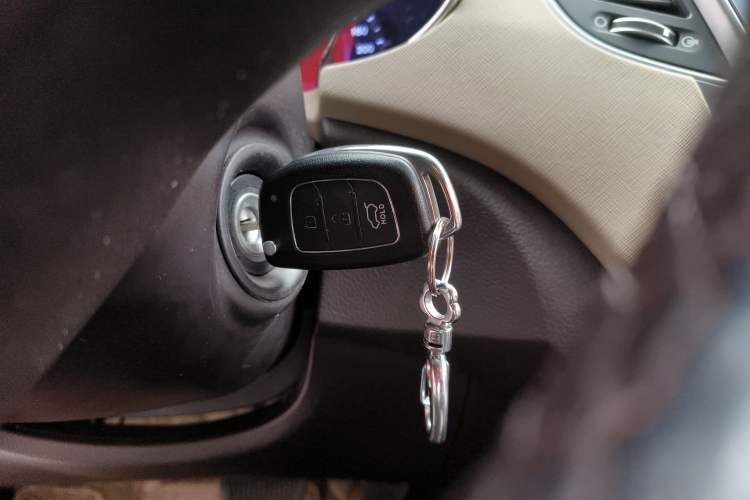 Used Hyundai Santa Fe 2013 2.0T Automatic Two-Wheel Drive Fashion Edition