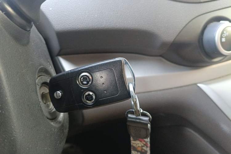 Used Honda CR-V 2012 2.0L two-wheel drive urban version
