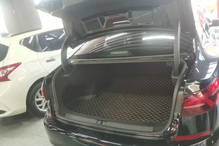 Used Volkswagen Passat 2019 330TSI Elite Edition China VI
