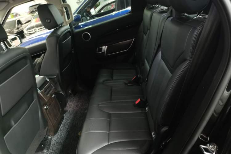 Used Land Rover Discovery 2018 3.0 SC V6 SE
