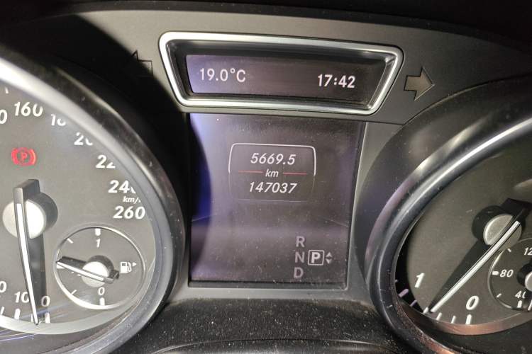 Used Mercedes-Benz M-Class 2014 ML 350 CDI 4MATIC
