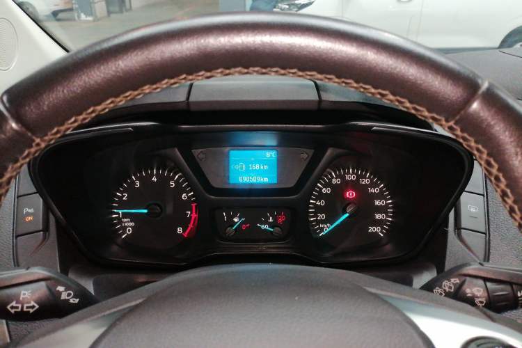 Used Ford Tourneo Custom 2016 2.0T Manual Elite Version
