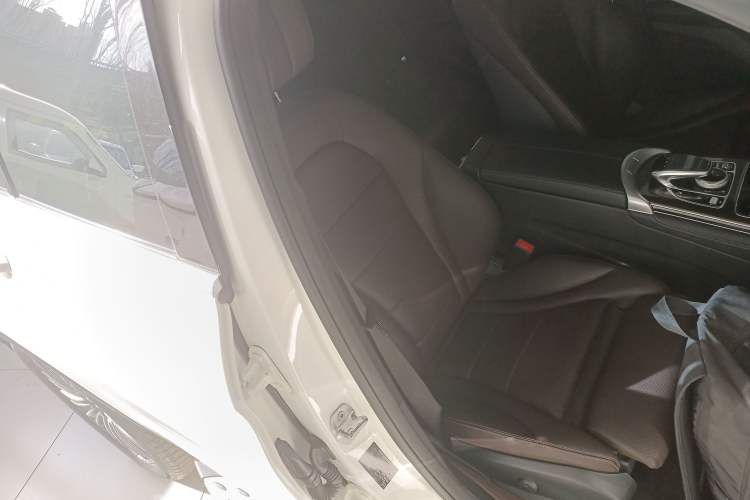 Used Mercedes-Benz GLC 2017 GLC 260 4MATIC Dynamic Edition
