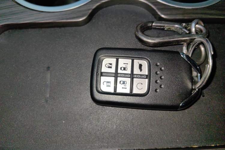 Used Honda Elysion 2022 2.0L eHEV Luxury Edition
