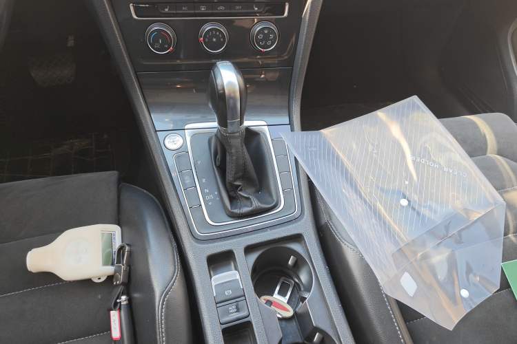 Used Volkswagen Golf 2018 230TSI Automatic Luxury Version
