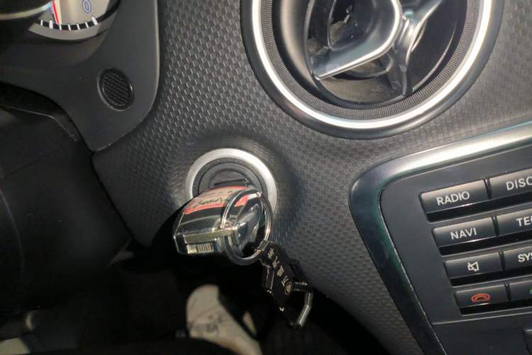 Used Mercedes-Benz A-Class 2015 A 200 Fashion Model