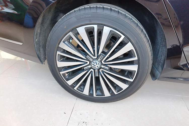 Used Volkswagen Passat 2019 330TSI Luxury Edition China VI Standard