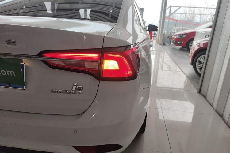 Used Roewe i5 2020 1.5L Automatic 4G Connected Linghao Edition
