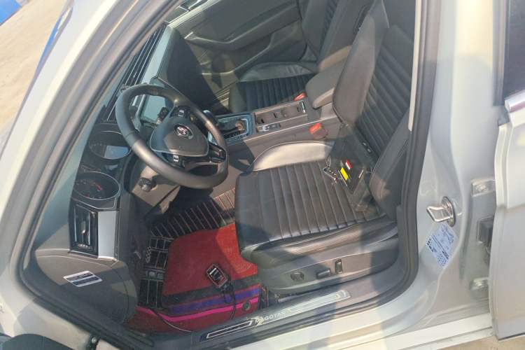 Used Volkswagen Magotan 2017 330TSI DSG Leading Model
