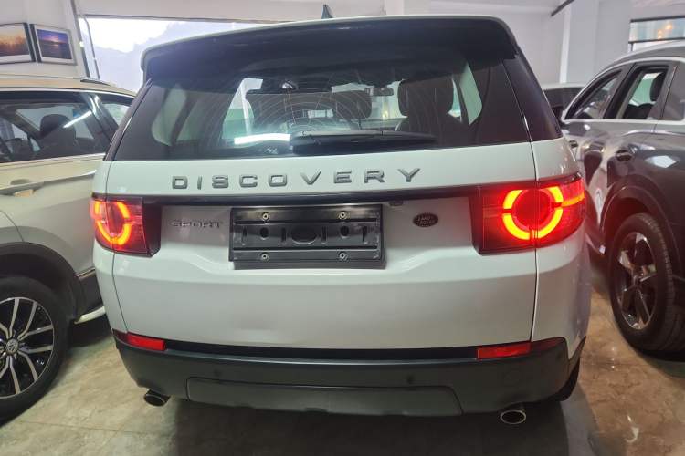 Used Land Rover Discovery Sport 2019 240 PS PURE Edition China VI Standard
