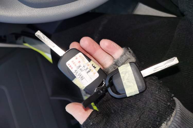 Used Wuling Yangguang 2024 300KM Comfort Version Passenger Van 75kW
