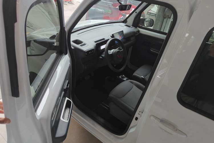 Used Wuling Zhiguang New Energy 2025 Comfort Model