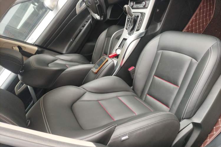 Used Geely Auto Emgrand X7 Sport 2018 1.8TD Automatic Two-Wheel Drive Smart Connect 4G Internet Edition