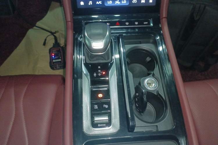 Used Hongqi H5 2023 2.0T Automatic Smart Connect Flagship Edition
