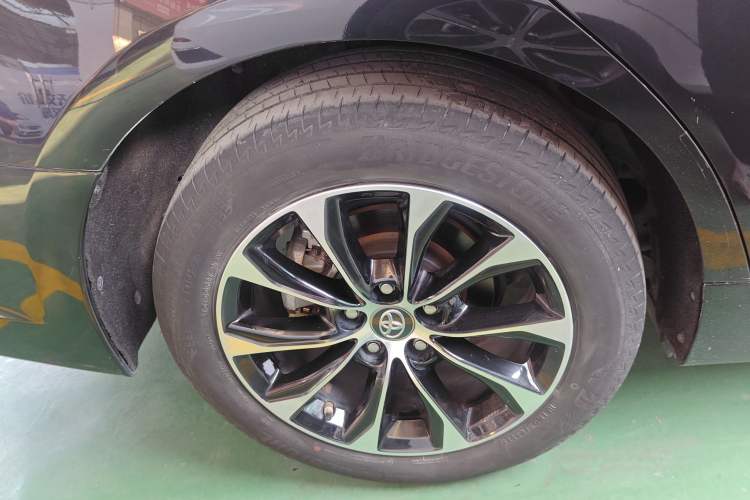 Used Toyota Avalon 2022 2.0L Ambition Edition
