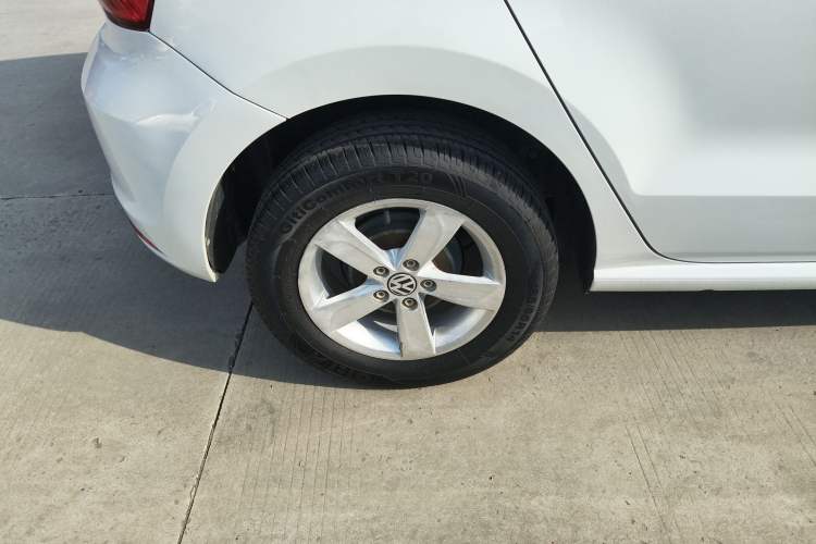 Used Volkswagen Polo 2016 1.4L Manual Fashion Model
