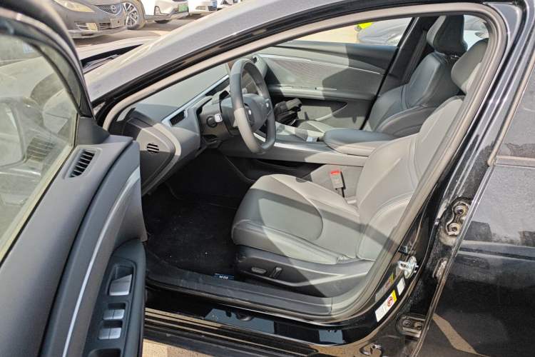 Used XPeng MONA M03 2024 620 with Ultra-Long Range
