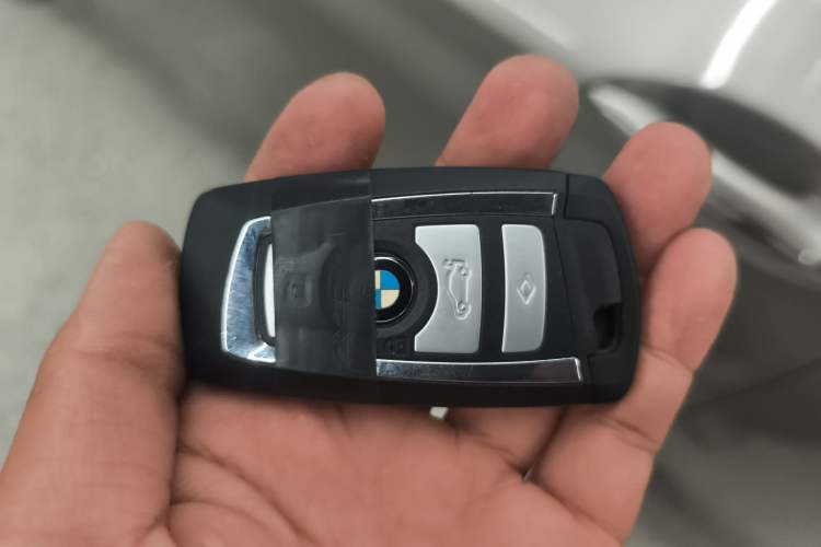 Used BMW 5 Series 2014 525Li Luxury Design Package
