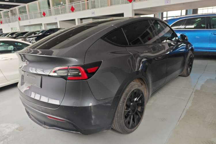 Used Tesla Model Y 2021 Long-Range All-Wheel-Drive Version