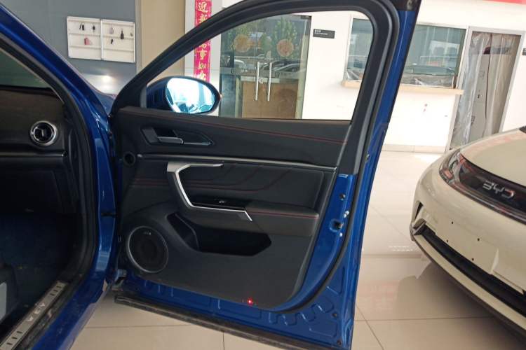 Used Wey VV5 2017 2.0T Ultra-Luxury Version
