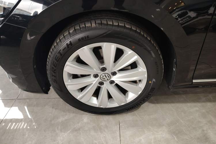 Used Volkswagen Passat 2020 330TSI Elite Edition China VI
