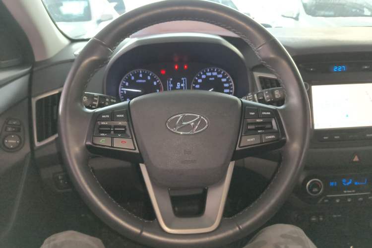 Used Hyundai ix25 2015 2.0L Automatic Two-Wheel Drive Intelligent GLS