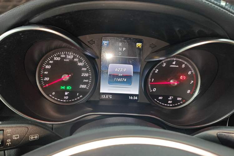 Used Mercedes-Benz GLC 2017 GLC 260 4MATIC Luxury Model