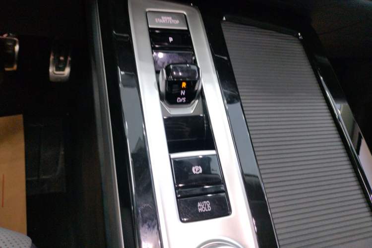 Used Volkswagen Talagon 2024 380TSI All-Wheel Drive R-Line Cruise Edition
