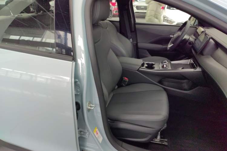 Used BYD Qin PLUS 2025 DM-i Smart Drive 55KM Leading Model