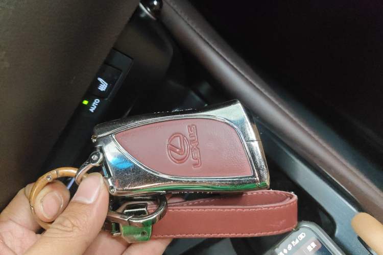 Used Lexus ES 2020 200 Excellence Edition
