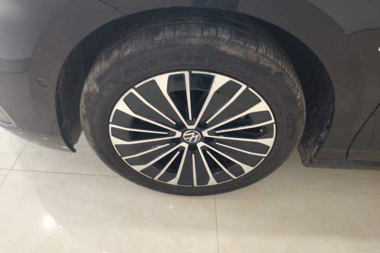 Used Volkswagen Magotan 2024 380TSI DSG Prestige Edition DaMai Package
