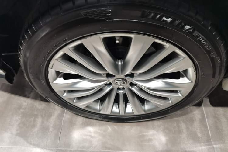 Used Toyota Highlander 2022 Dual-Engine 2.5L Four-Wheel Drive Prestige Version 7 Seats