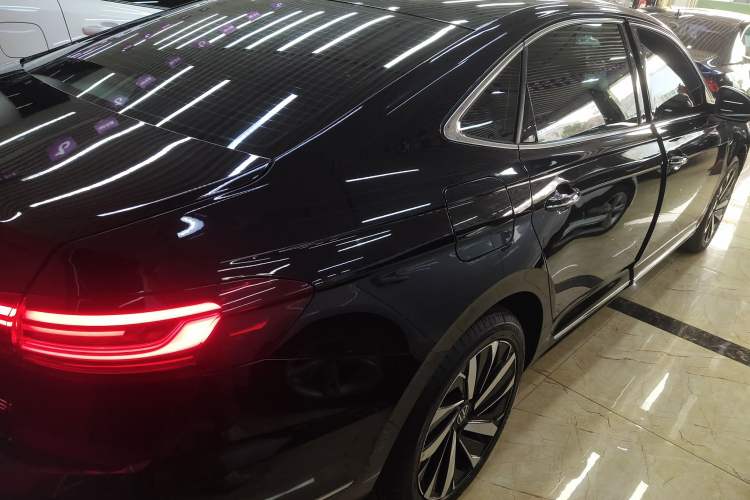 Used Volkswagen Passat 2023 330TSI Luxury Edition
