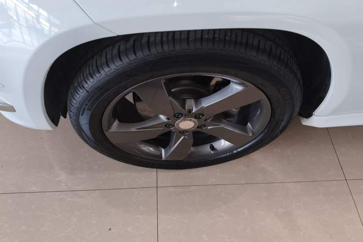 Used Mercedes-Benz GLK-Class 2013 GLK 300 4MATIC Dynamic Sunroof Model