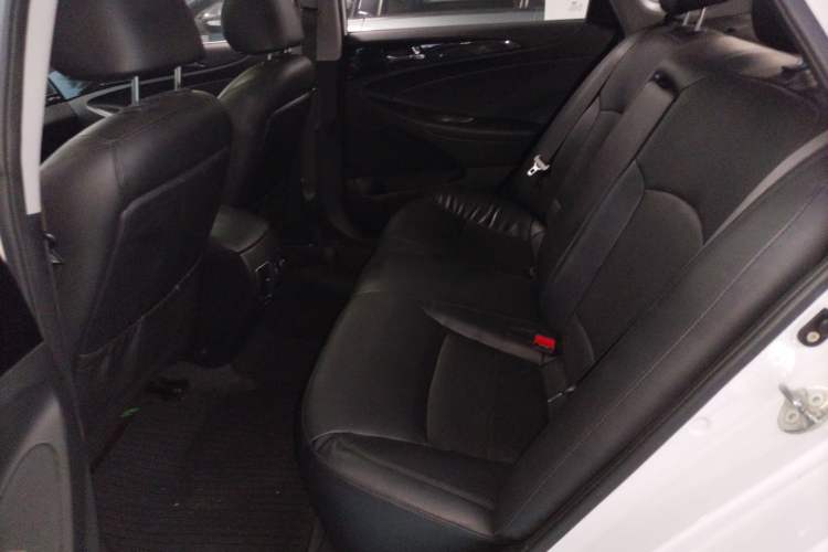 Used Hyundai Sonata 2014 2.0L Automatic Luxury Edition
