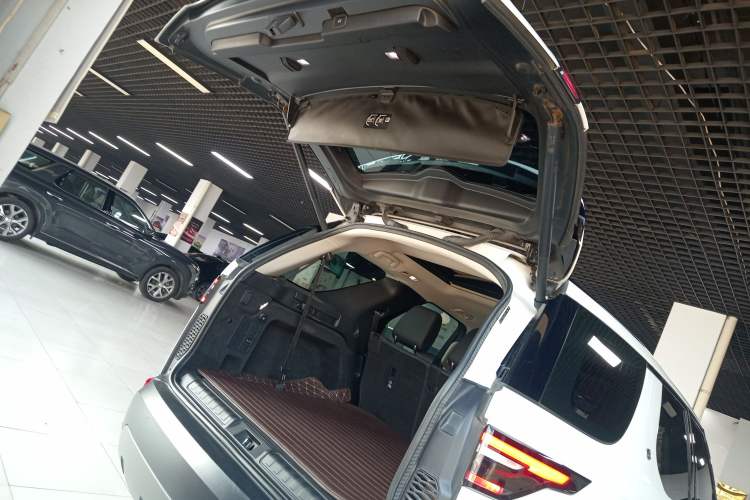 Used Land Rover Discovery 2018 2.0T SE