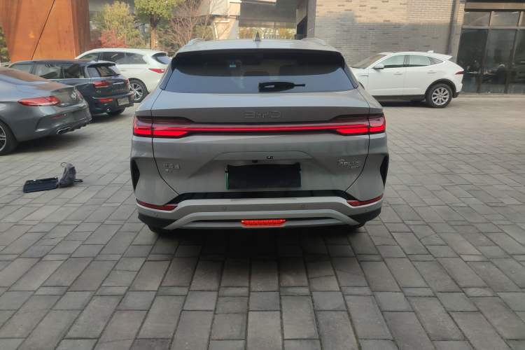 Used BYD Song PLUS New Energy 2025 EV Intelligent Driving Version 520km Premium Model
