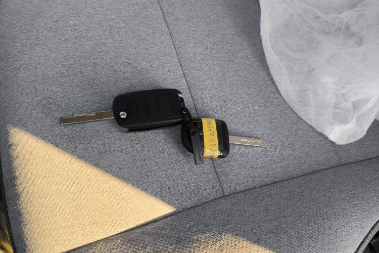 Used Wuling Yangguang 2024 300KM Comfort Version Passenger Van 75kW
