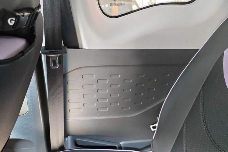 Used Chery QQ Ice Cream 2022 170km Sundae Phosphate Lithium-Ion
