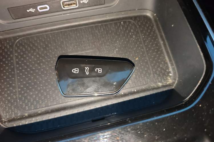 Used Volkswagen Lamando 2024 Lavida L 280TSI DSG Cool & Spicy Edition