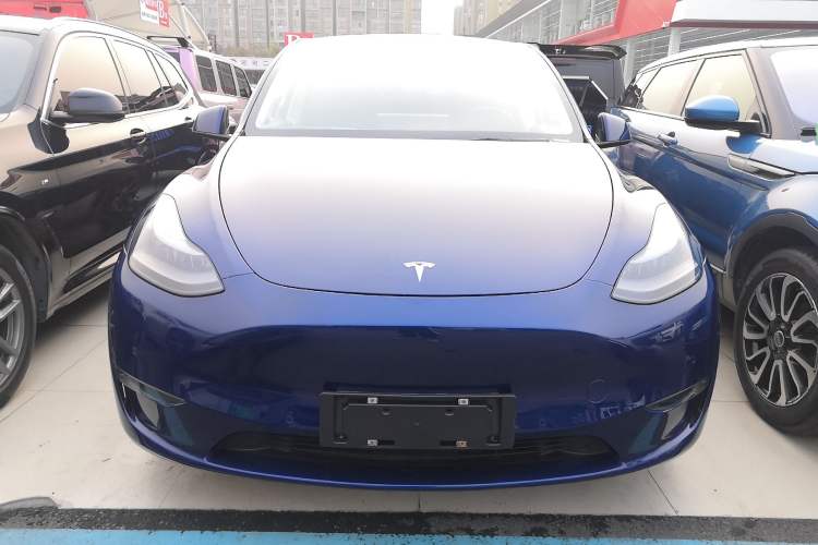 Used Tesla Model Y 2021 Long-Range All-Wheel-Drive Version
