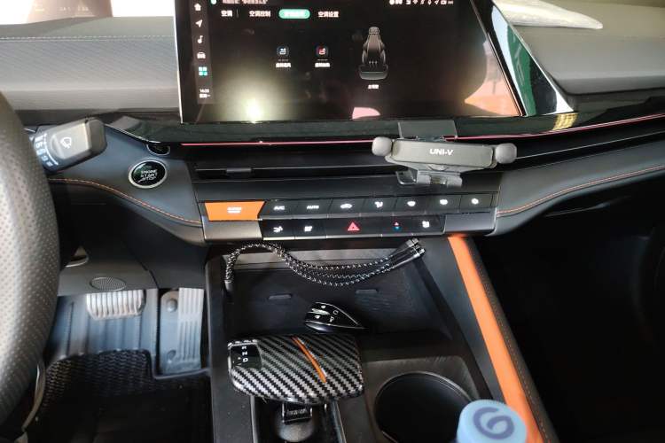 Used Changan UNI-V iDD 2023 ZhiDian iDD 1.5T 113km ZhiKu Model