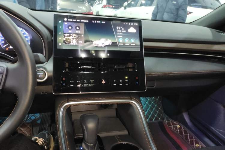 Used Toyota Avalon 2024 Dual-Motor 2.0L Luxury Edition
