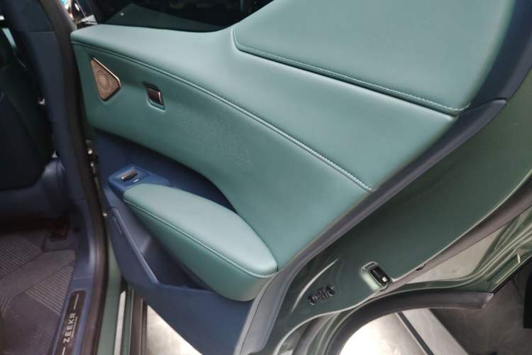 Used Zeekr X 2023 Four-Wheel-Drive YOU Edition 5 Seats
