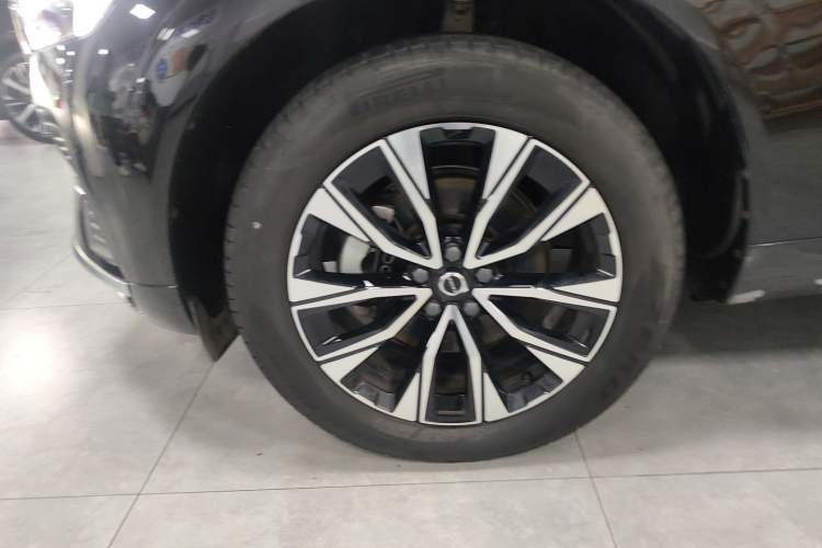 Used Volvo XC60 2024 B5 4x4 Smart Luxury Edition
