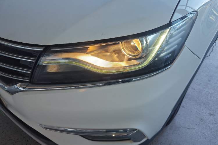 Used Roewe RX5 2018 20T Two-Wheel Drive Manual Flagship Edition