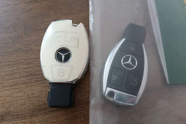 Used Mercedes-Benz GLC 2016 GLC 260 4MATIC Luxury Model
